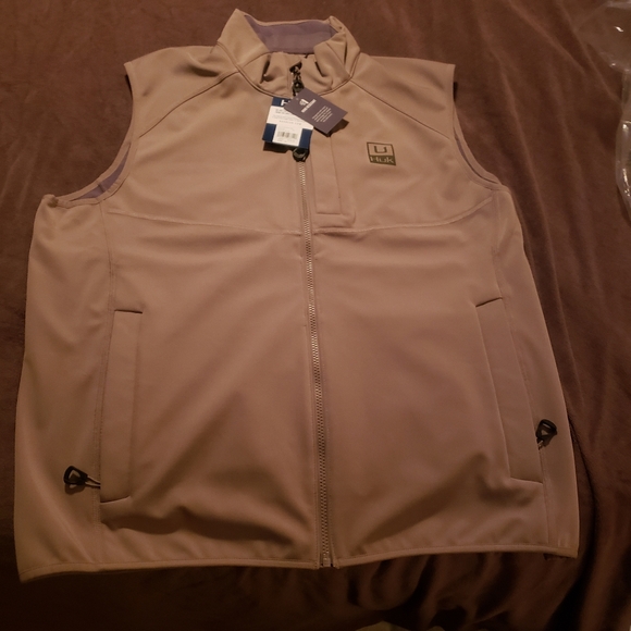 New with tags xl huk fishing vest - Picture 3 of 3